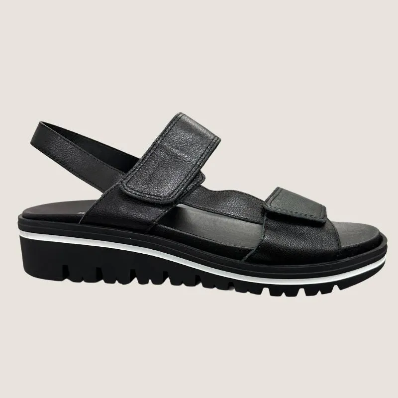 Blanc Et Noir Fussy Sandal