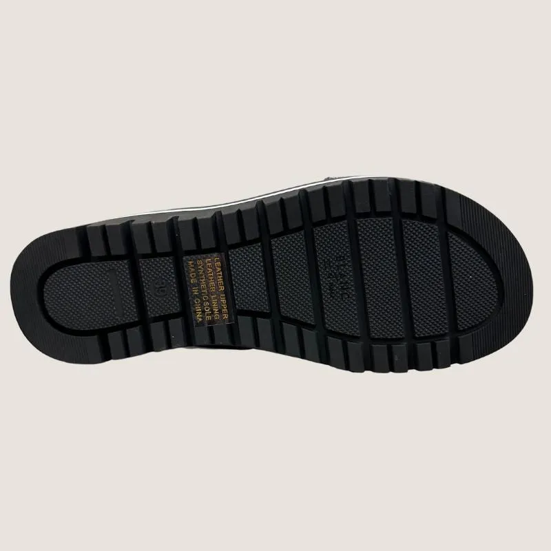Blanc Et Noir Fussy Sandal