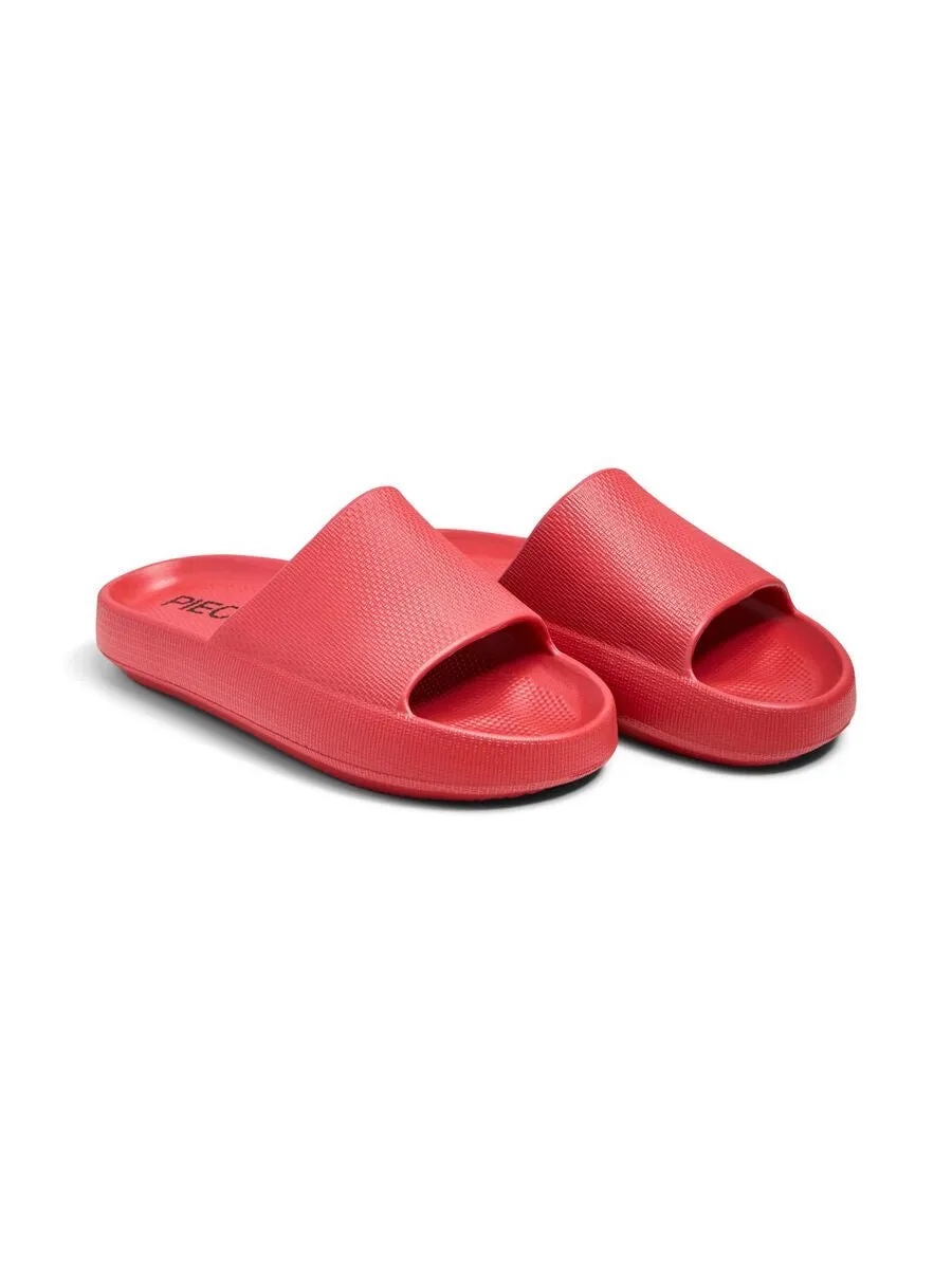 PIECES - Red Sliders
