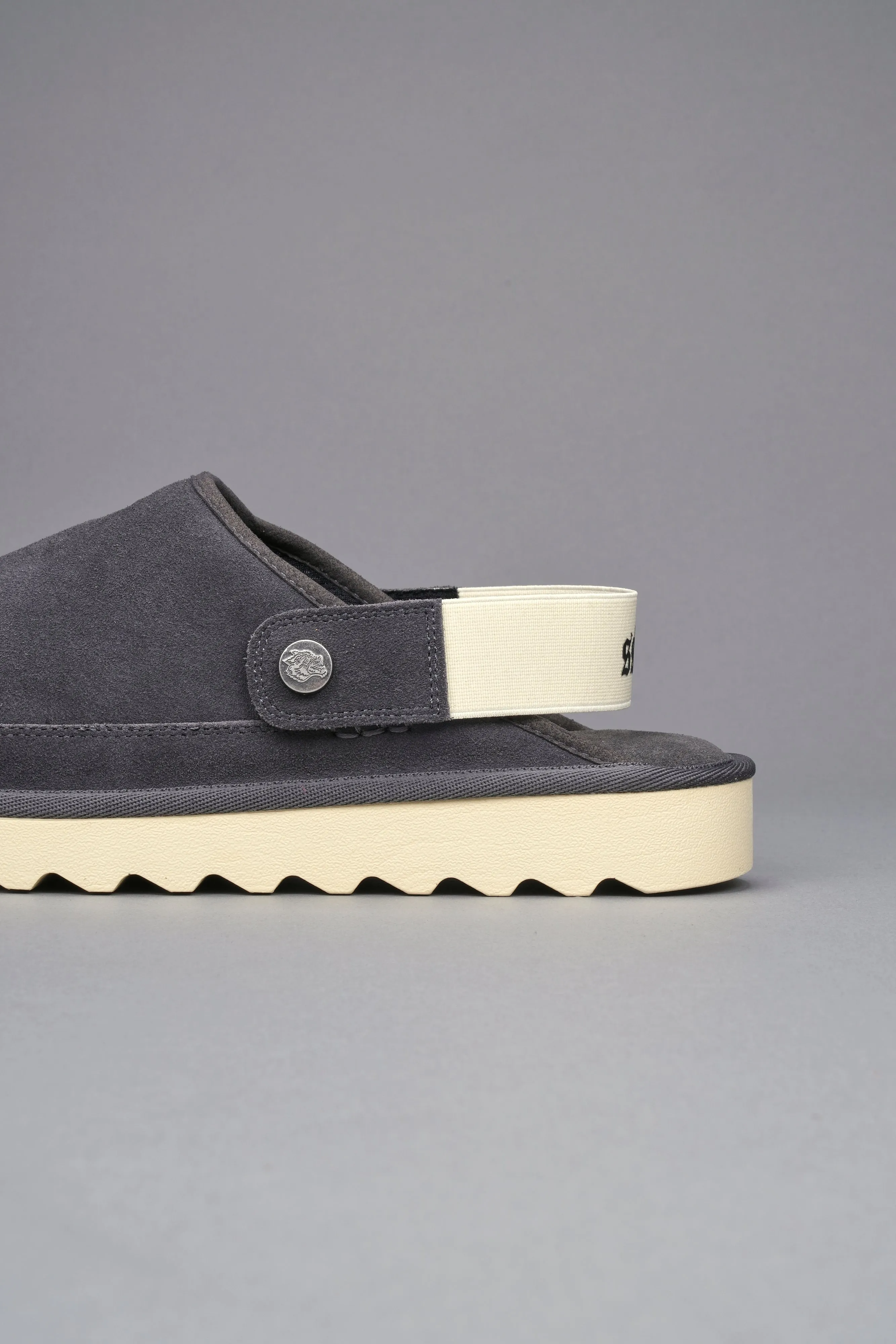 Sedona Slides in Wolf Gray