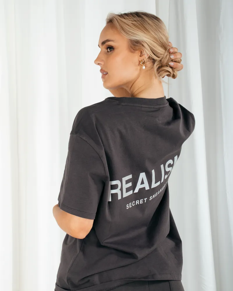 SSS REALISM BACK LOGO REFLECTIVE MOON ASH TEE