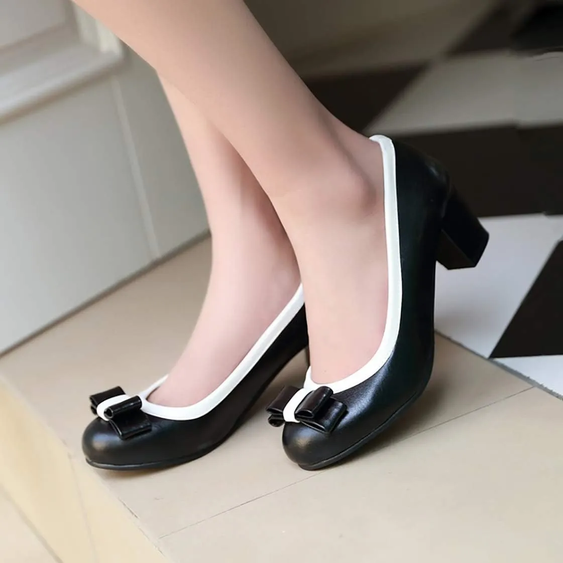 Womens Mid Block Heel Pump Closed Toe Bow Tie Shoes